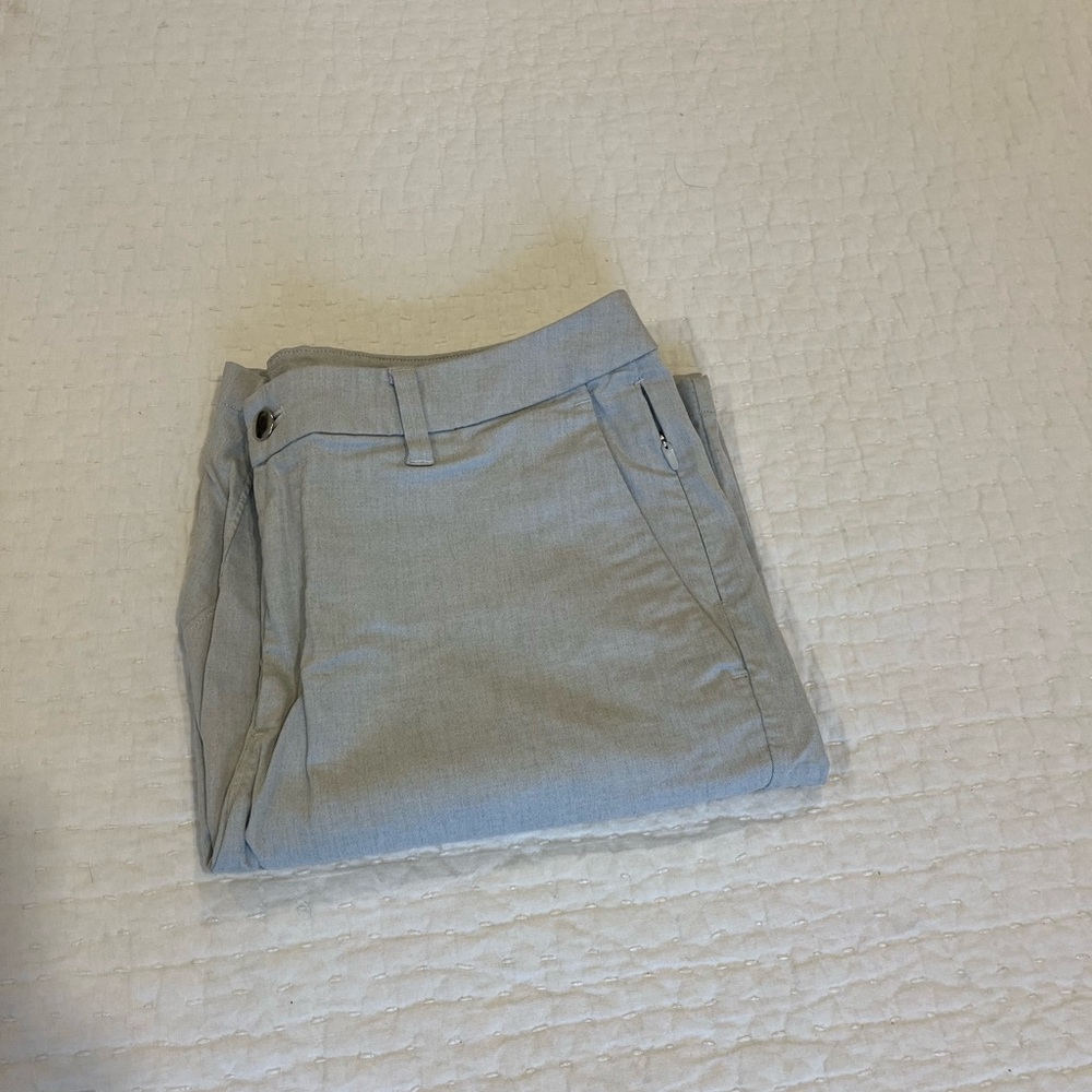Men’s grey lululemon shorts - Picture 4 of 5